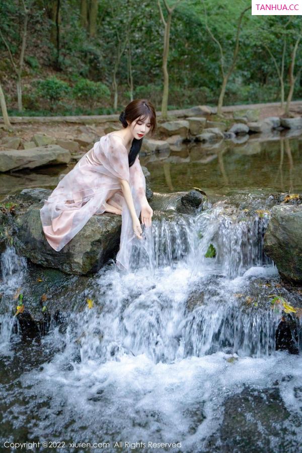 婠婠么  [XiuRen秀人网]高清写真图 2022.10.11 No.5690 婠婠么&小肥莹第69张图片